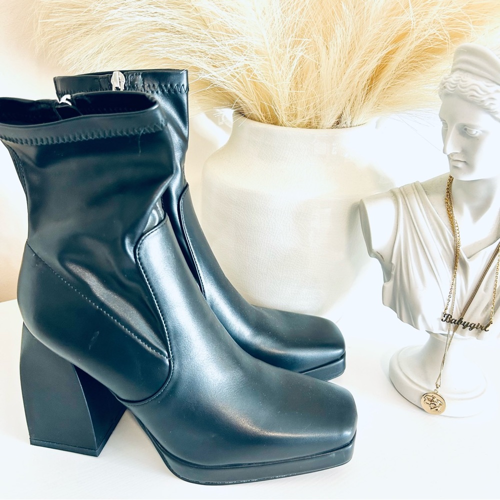 Princess Polly Platform Boots
